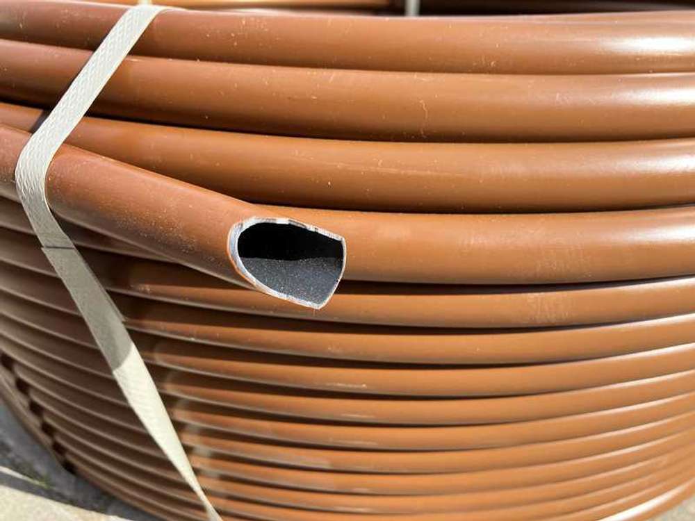 Трубка слепая двухслойная 16 мм, стенка 1,2мм, коричневая, 50м