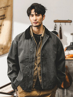 Мужская куртка "Детройтский Парень" с контрастным отложным воротником от бренда Jerrueno.