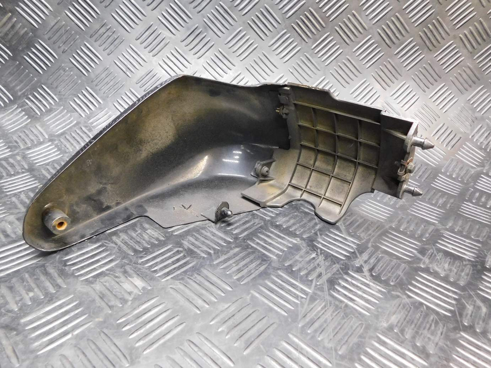 Пластик боковой правый Yamaha Road Star XV1600