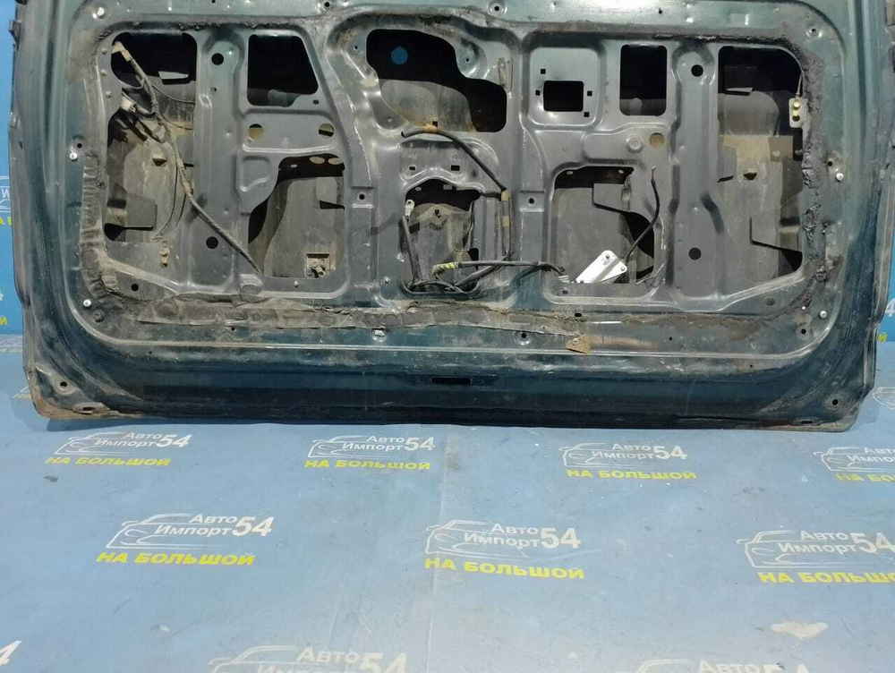 Дверь пятая MAZDA BONGO FRIENDEE 1997