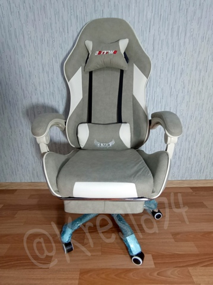 Геймерское кресло из ткани серого цвета