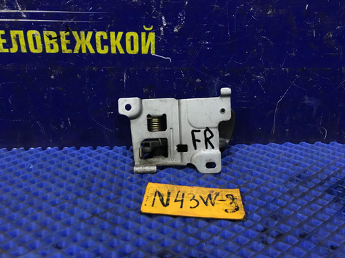 Ручка двери передней правой салонная MITSUBISHI CHARIOT 1994