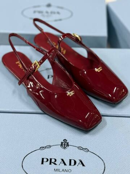 Босоножки Prada