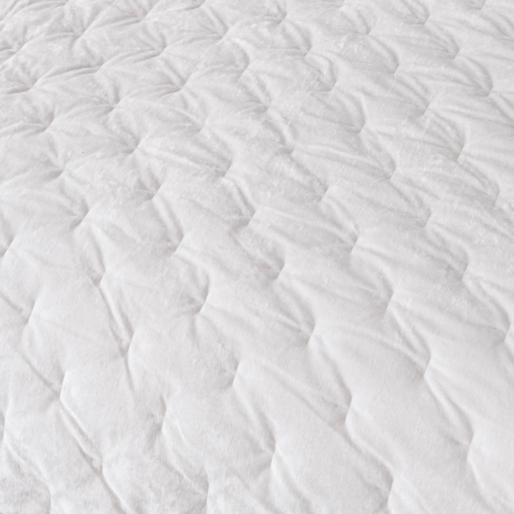 Покрывало 240x260 Sofi De MarkO Алира молочно-белое