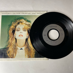 Винтажная виниловая пластинка 7 дюймов (маленькая пластинка) Sandra In The Heat Of The Night (Франция 1985)