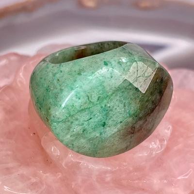 51269  Авантюрин зеленый Кольцо Перстень 25*33мм 19р (Заряжен на Удачу)