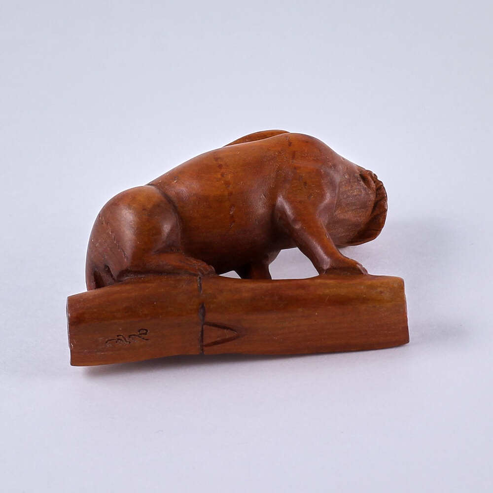 Нэцкэ Тигр на дереве