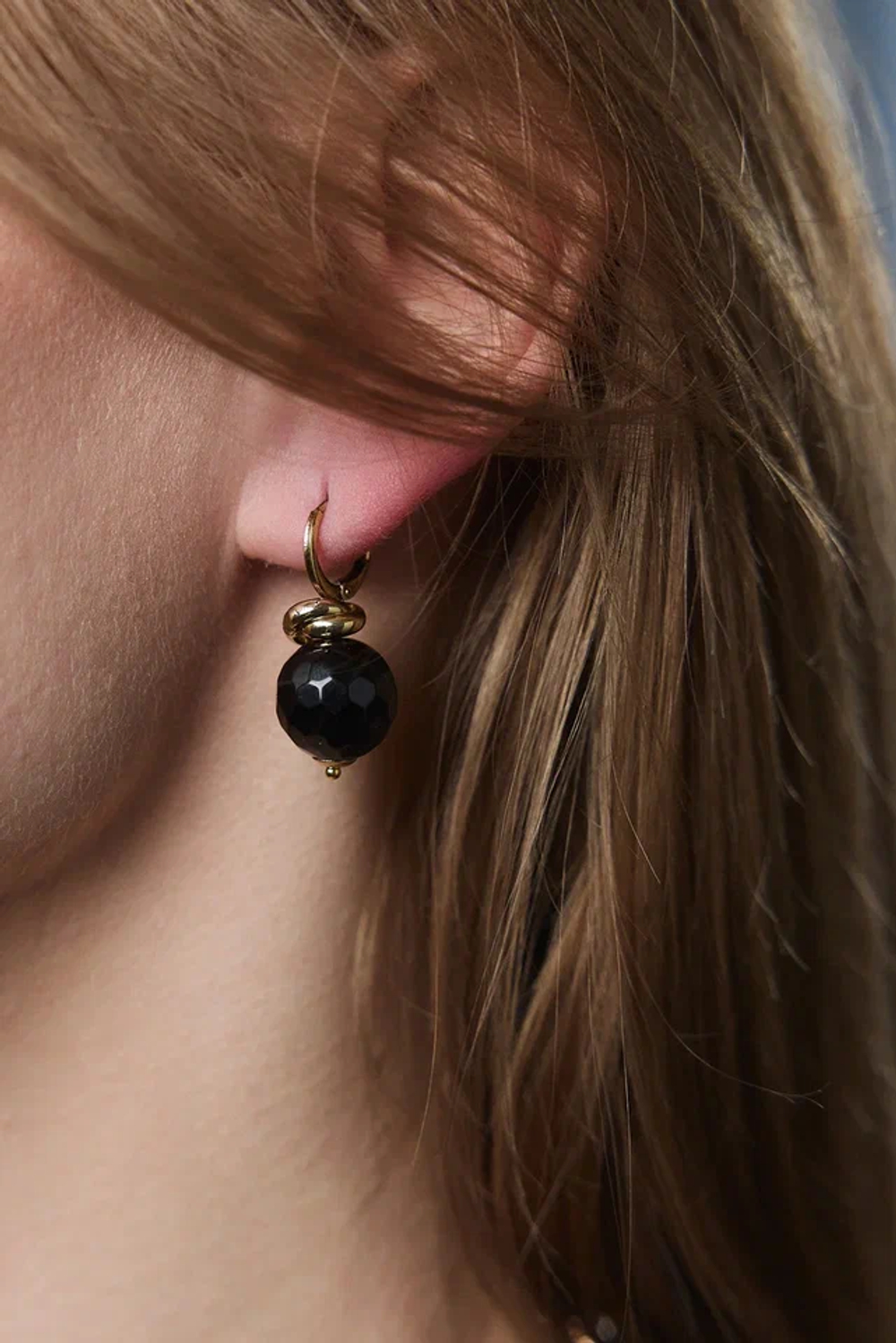 Серьги с круглым черным агатом, золотой замок левербек