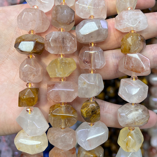 Кварц рутиловый бусины 18х13 мм, крупная грань, нитка 38 см