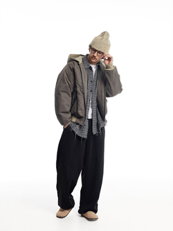 Бомбер Peach Khaki Carabine