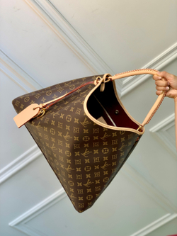 Louis Vuitton Again