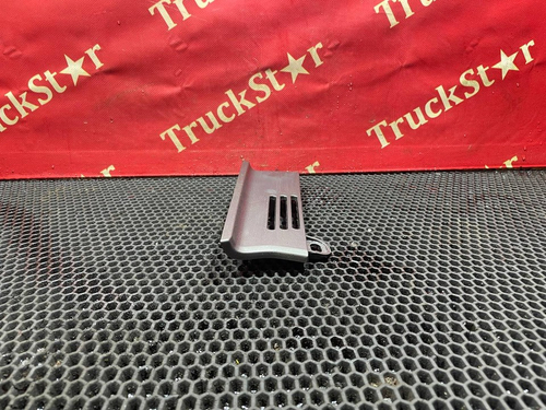 Накладка решетки радиатора правая