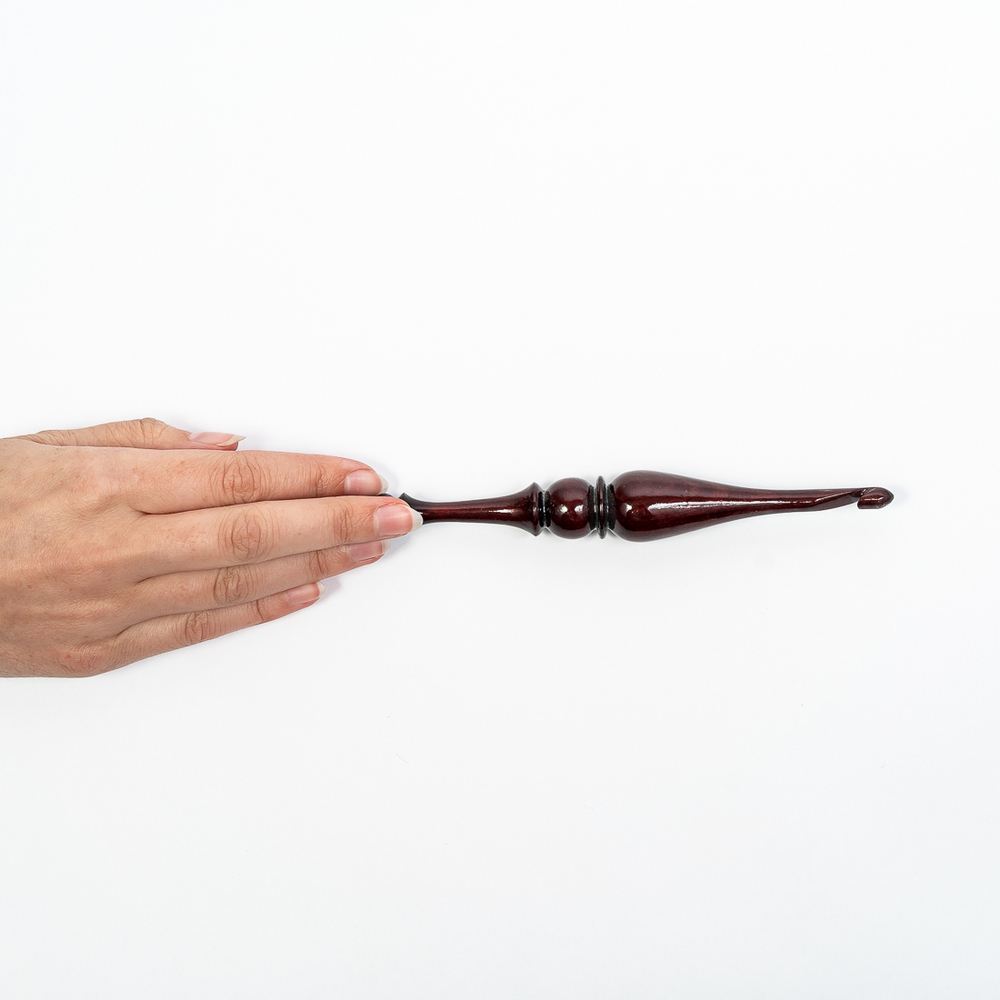 Деревянный крючок для вязания из древесины кедра 5 мм. K201