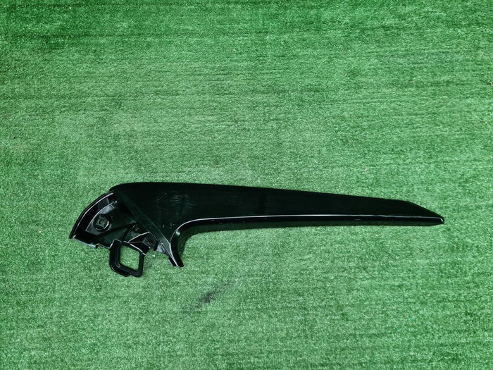 Спойлер крышки багажника правый Lexus RX 4 (15-22)