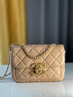 Chanel Bag 19 cm