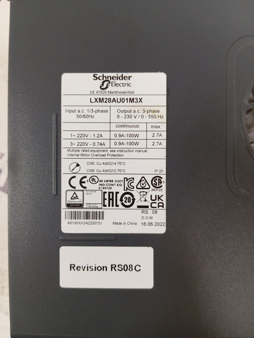 S.E. LXM28AU01M3X новое