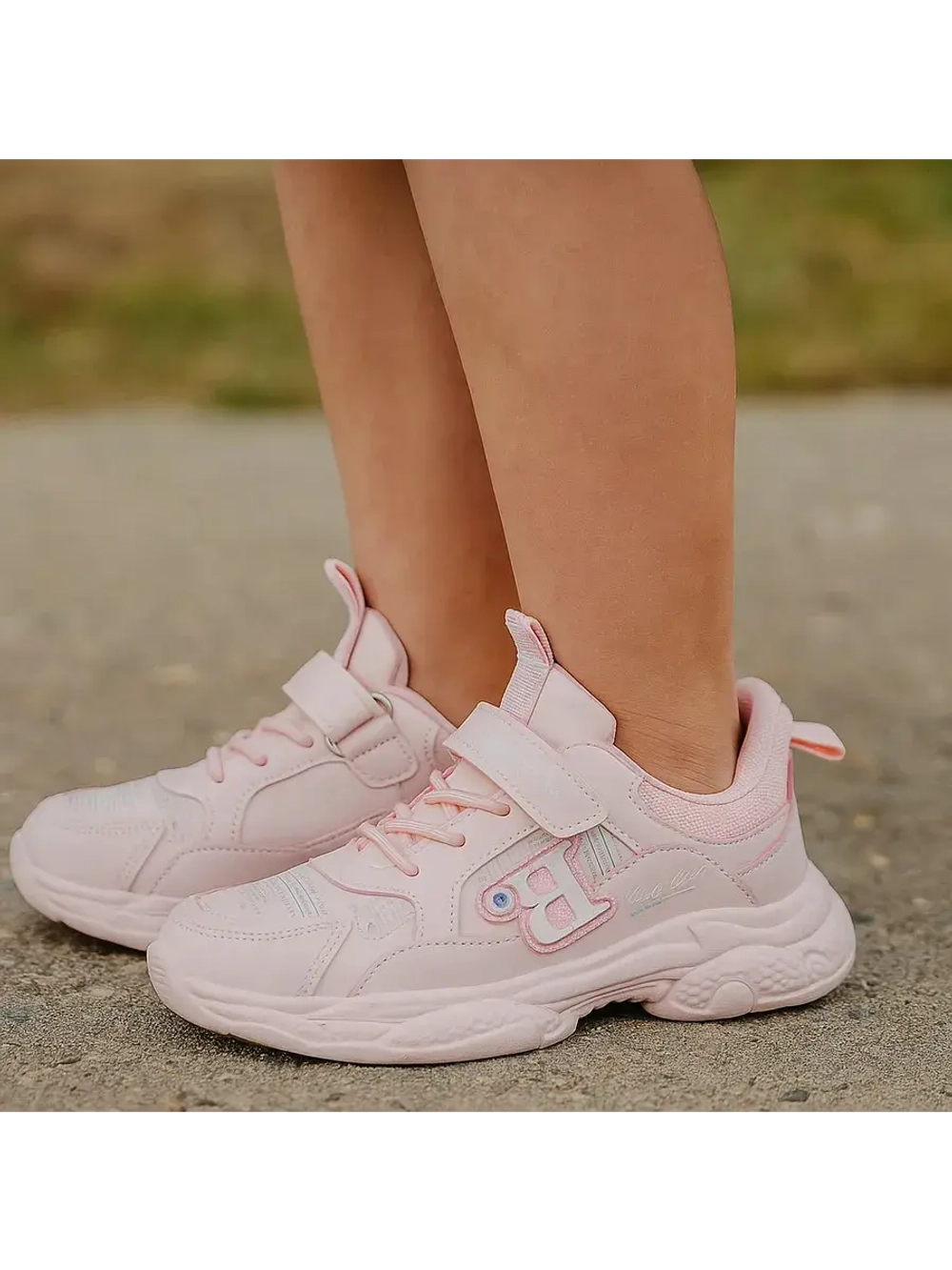 Кроссовки для девочки