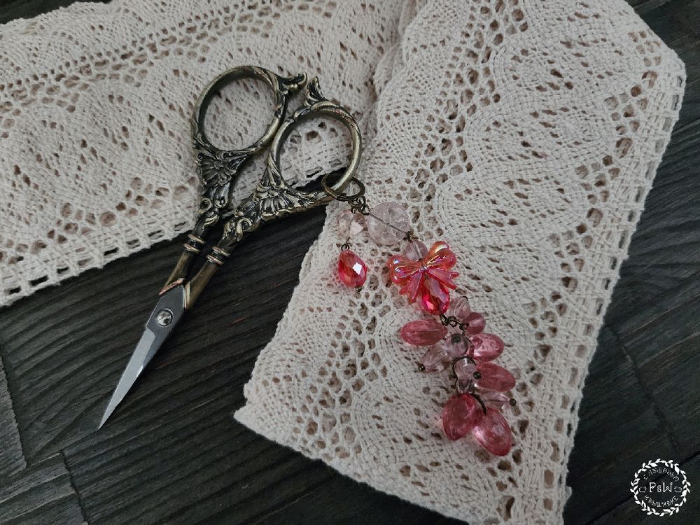 Маячок для ножниц &quot;Алый бант&quot;