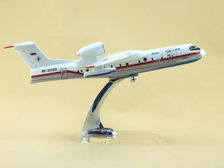 Модель самолета Бе-200 (М1:100, МЧС России, RF-31120)