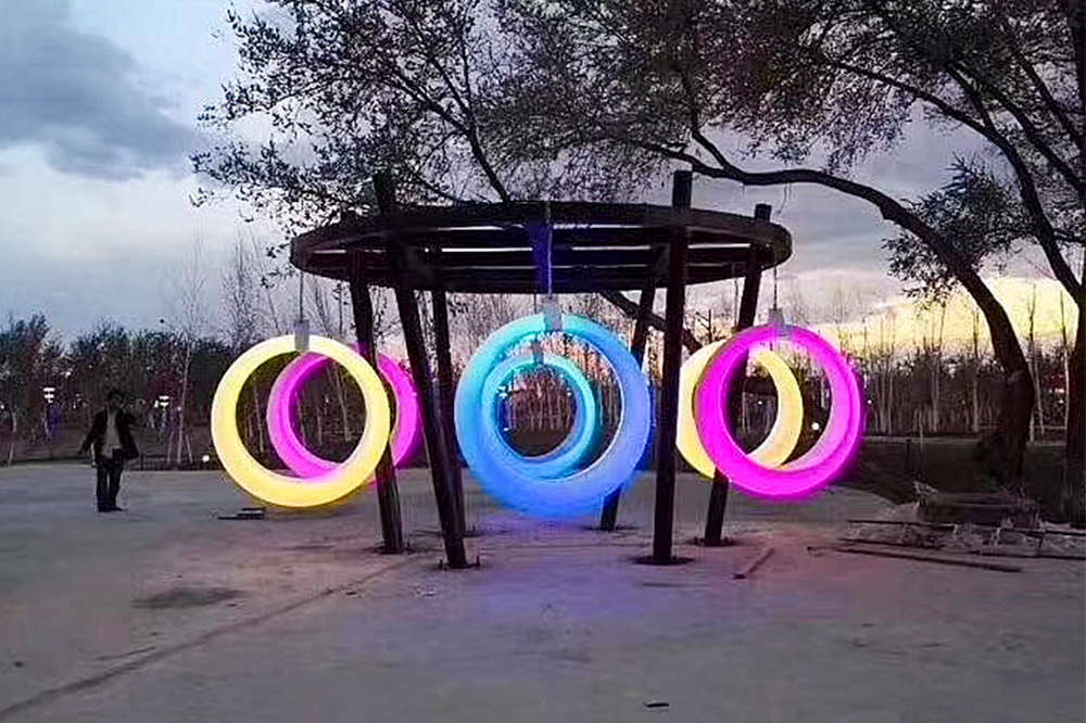 Пергола «Круг» со светящимися LED качелями