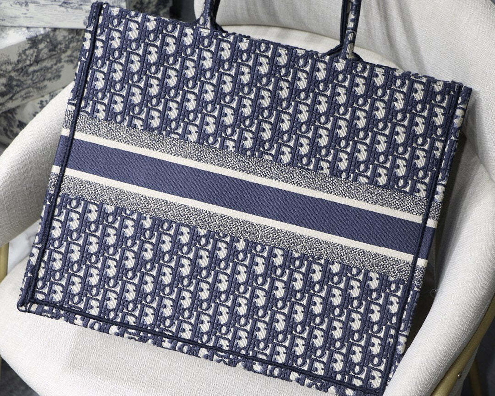 Christian Dior Book Tote 42 cm