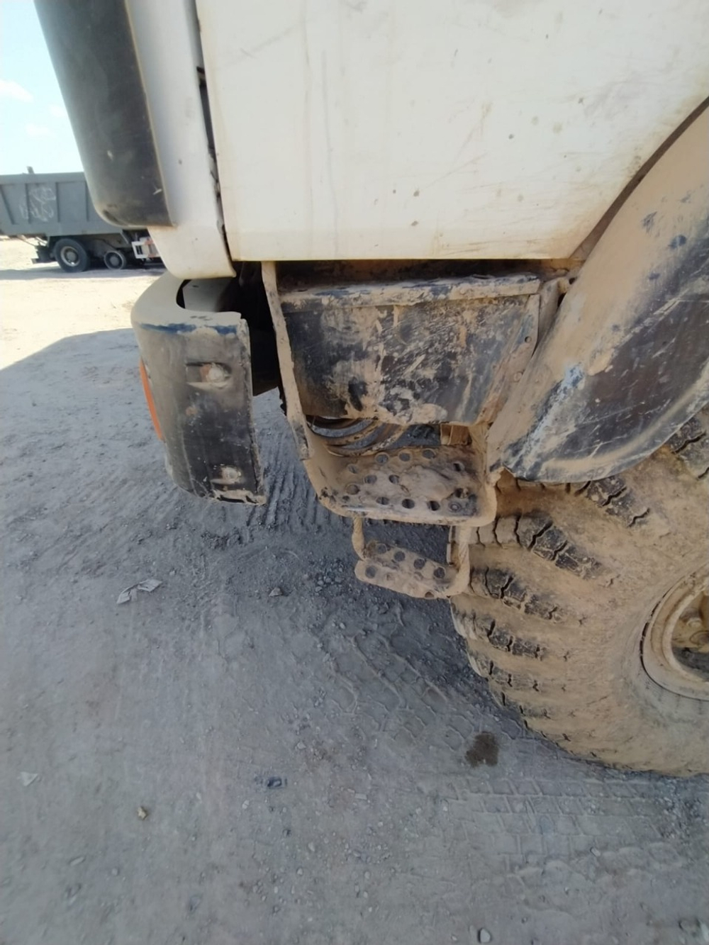 МАЗ 6517 6x6 Самосвал 6517X9-410-051 (Дизельный, 14,9 л, 418 л.с., МТ)