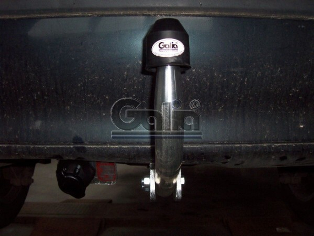 Фаркоп оцинкованный Galia R010A для Renault Laguna I лифтбек 1994-2001(паспорт и сертификат в комплекте)(без электрики)