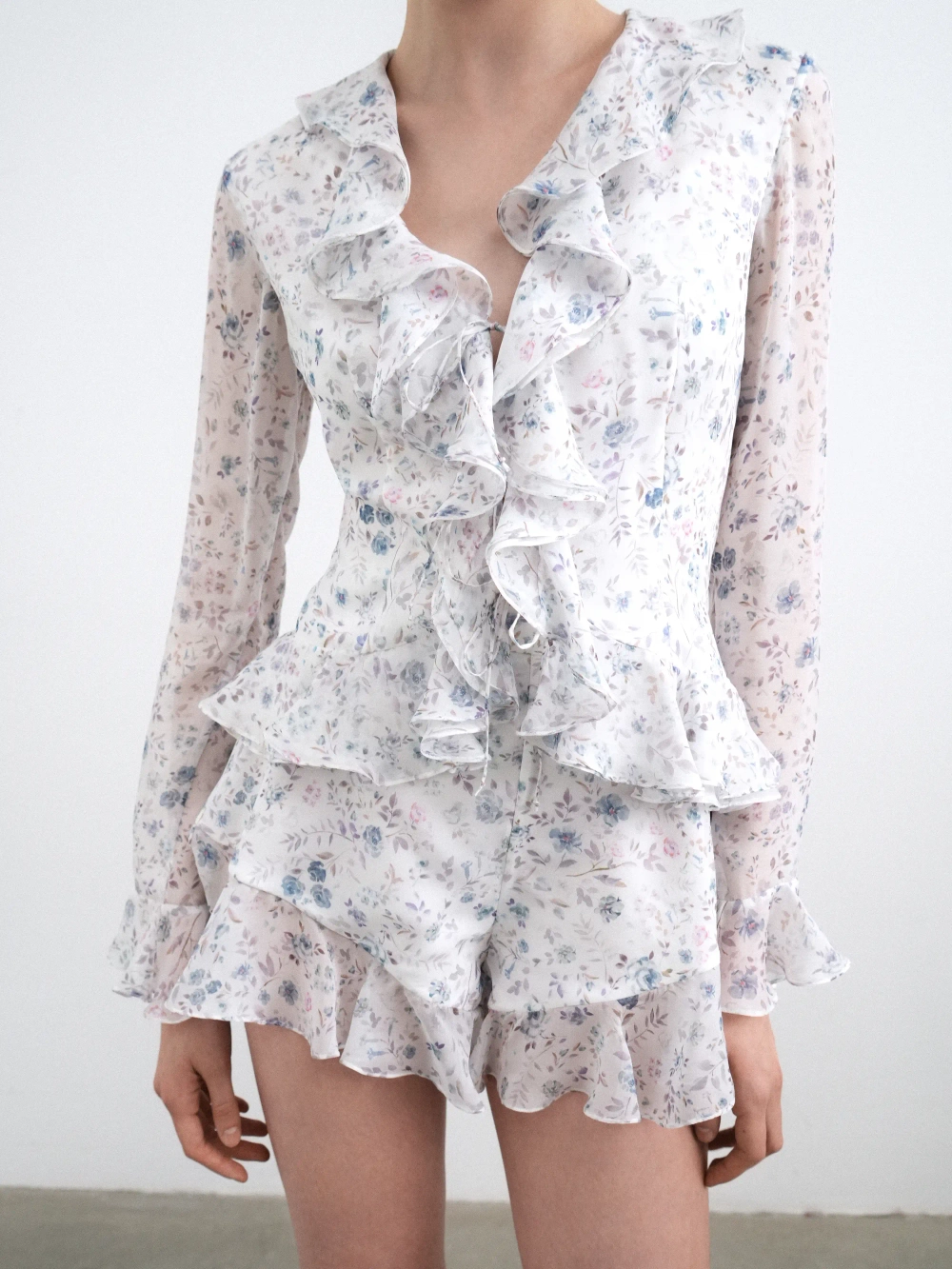 Одри (Audrie), шорты с рюшами из молочного шифона с цветочным принтом