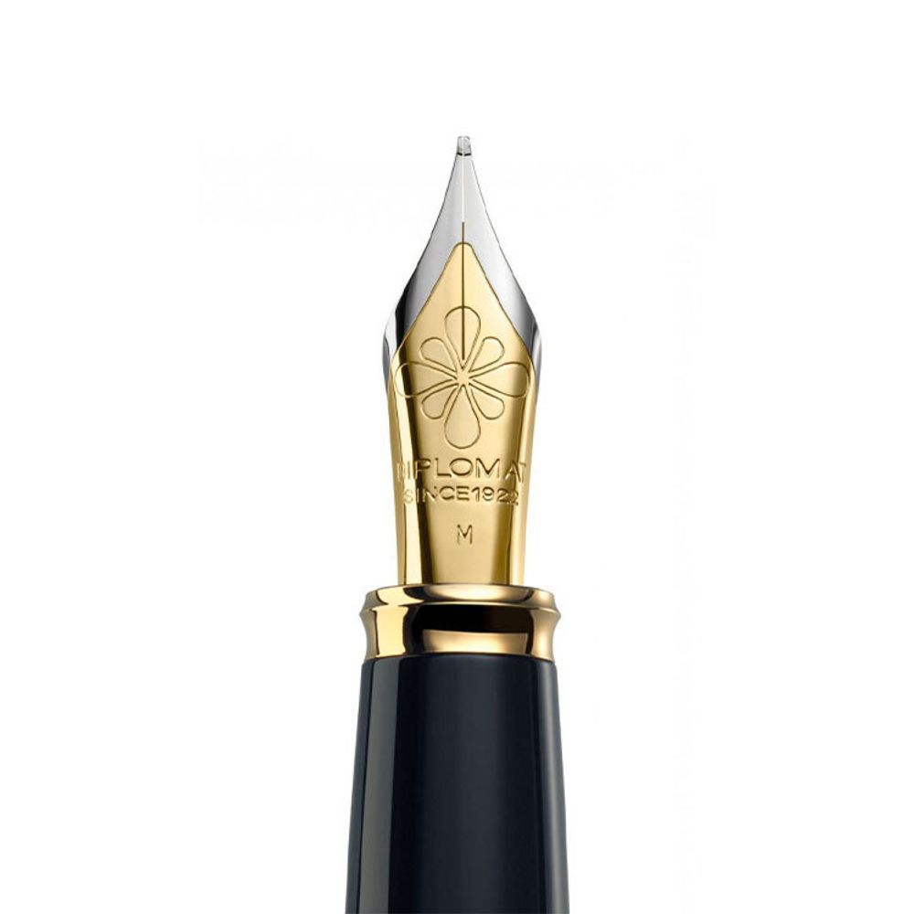 Перьевая ручка Diplomat Excellence A2 black lacquer gold M (D40203025) 1