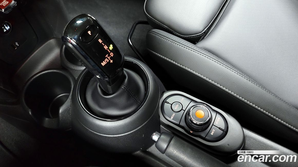 Mini Cooper Basic (12.2019)