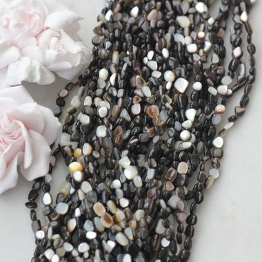 Перламутр натуральный стальной, фриформ 4-10 мм, 1 нить, ПР111