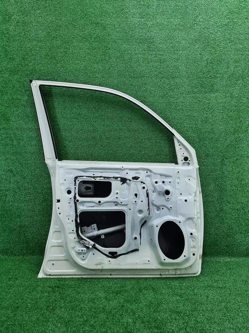 Дверь передняя левая Toyota Land Cruiser 200 15-21