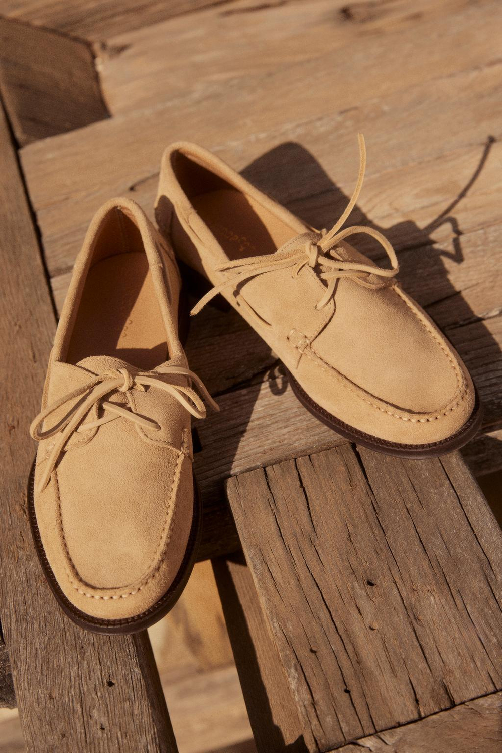 ZARA КОЖАНЫЕ ТОПСАЙДЕРЫ, БЕЖЕВЫЙ