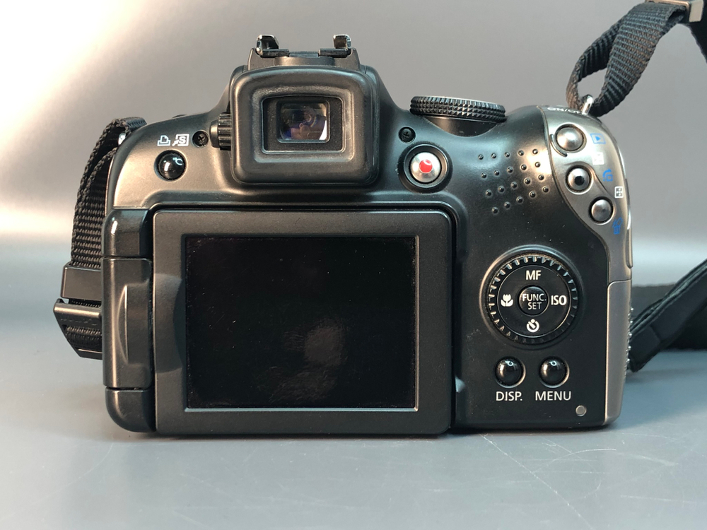 Canon PowerShot SX20 IS, не работает экран