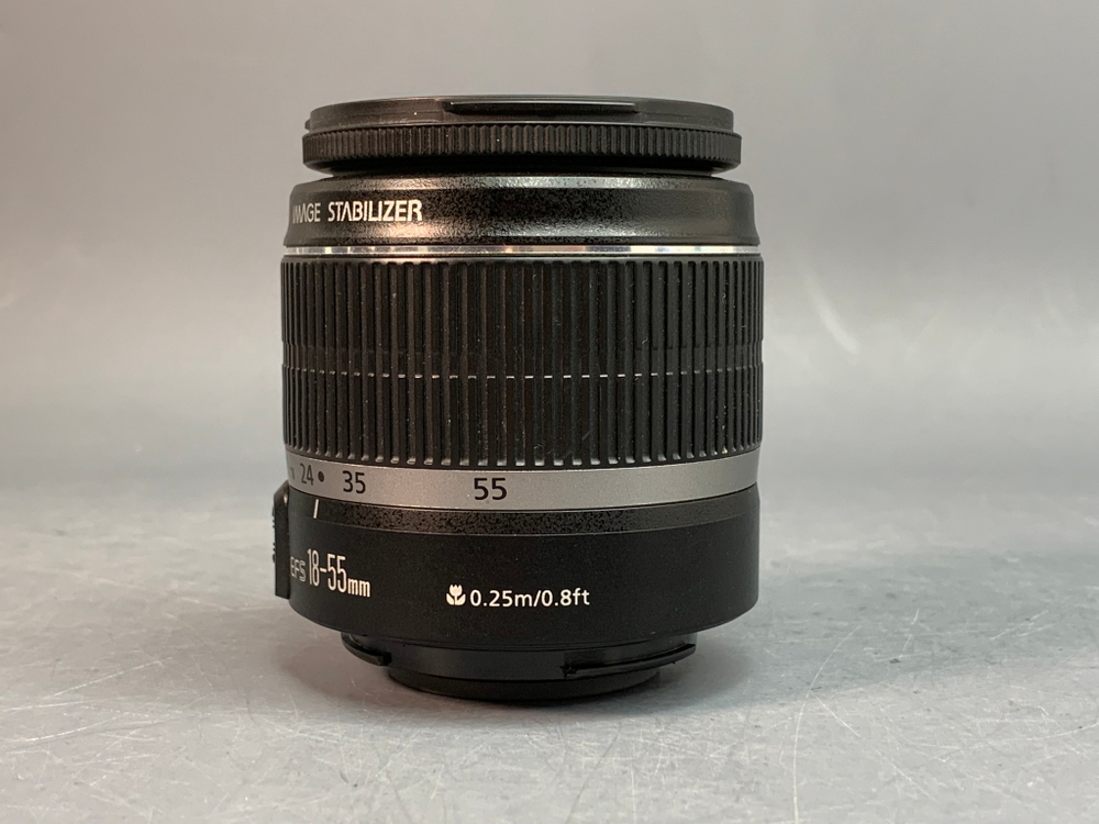 Canon EOS Rebel T2i Kit 18-55 мм 6770 кадров