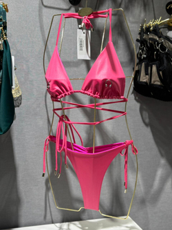 Купальник с пирсингом В розовом цвете