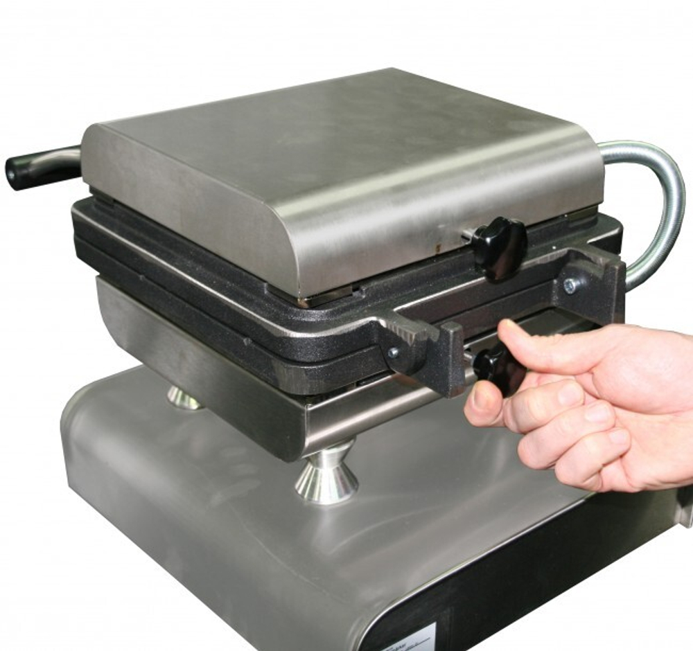 Вафельница NEUMARKER 12-40702DT б/у