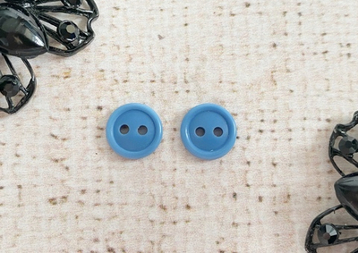 Пуговицы аминопласт, 2 прокола, d 11 мм