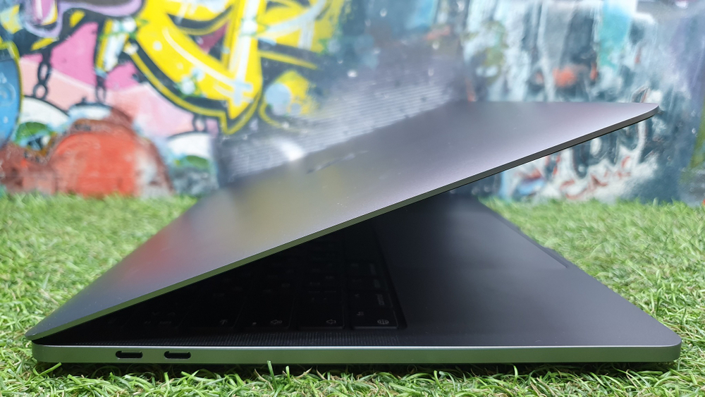 MacBook Pro 13  M1 2020 Retina A2338 3 цикла