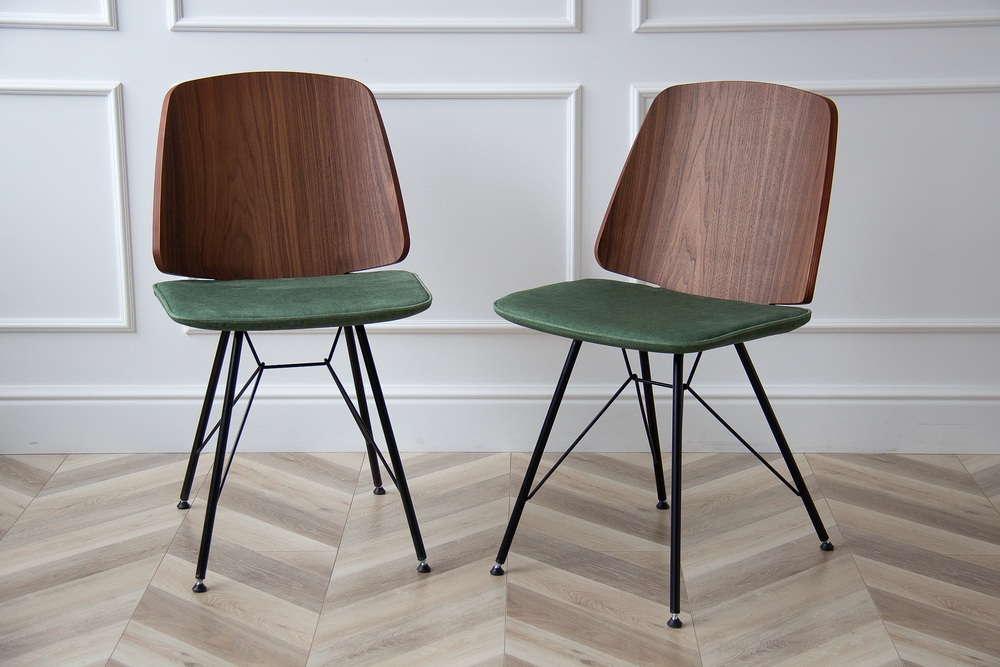 Стул E9.6 (орех / зелено-голубой FiberGuard)