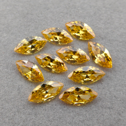 Фианит наветт, Golden Yellow