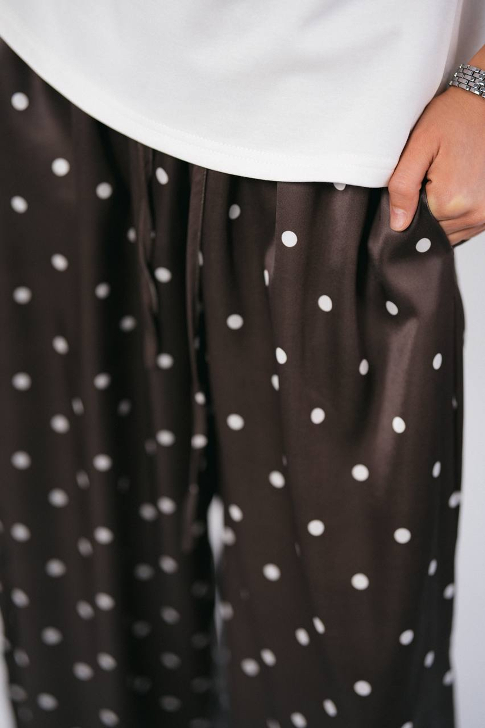 Брюки в горошек из вискозного шелка