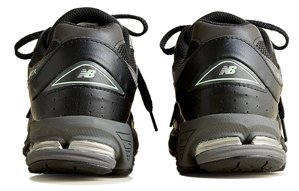 Кроссовки New Balance Nb 2002R