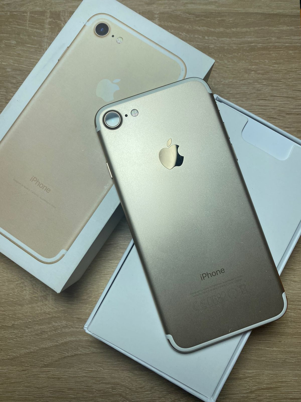 Apple iPhone 7 32Gb Gold