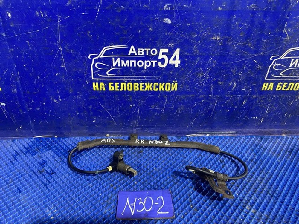 Датчик ABS задний правый NISSAN R'NESSA 1997