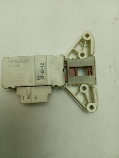 ZWS2101 кт9 Блокировка люка стиральной машины Electrolux Zanussi 1552374017 б/у