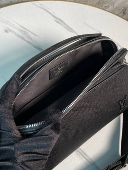 Сумка-мессенджер Louis Vuitton