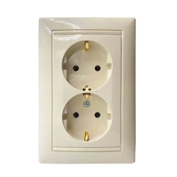 Розетка двойная с заземлением Слоновая кость Legrand Valena