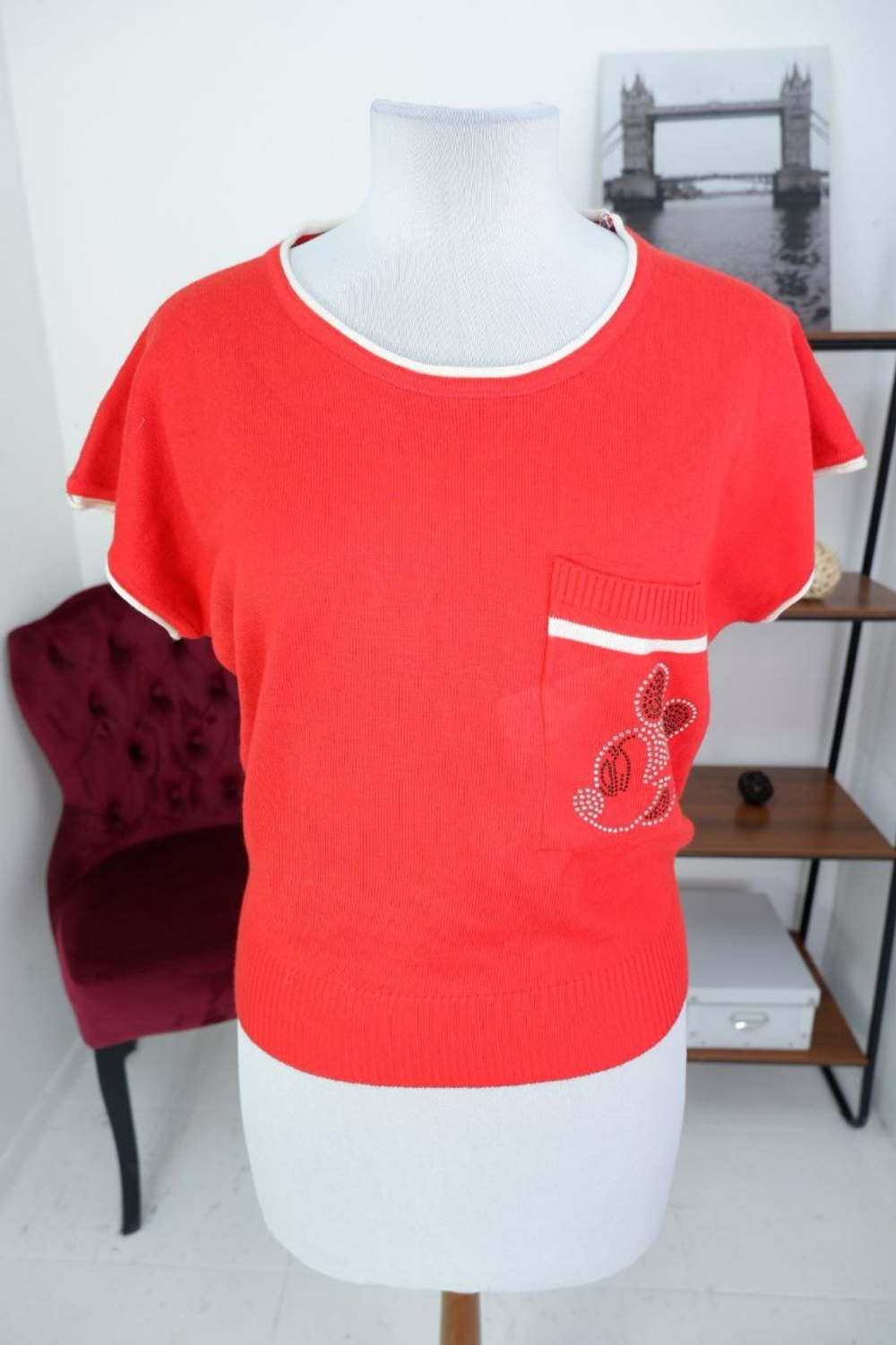 Футболка с вискозой яркая 44-46 размер