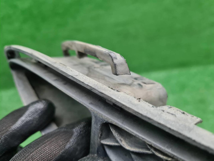 Решетка переднего бампера Mercedes E W212 (13-16)